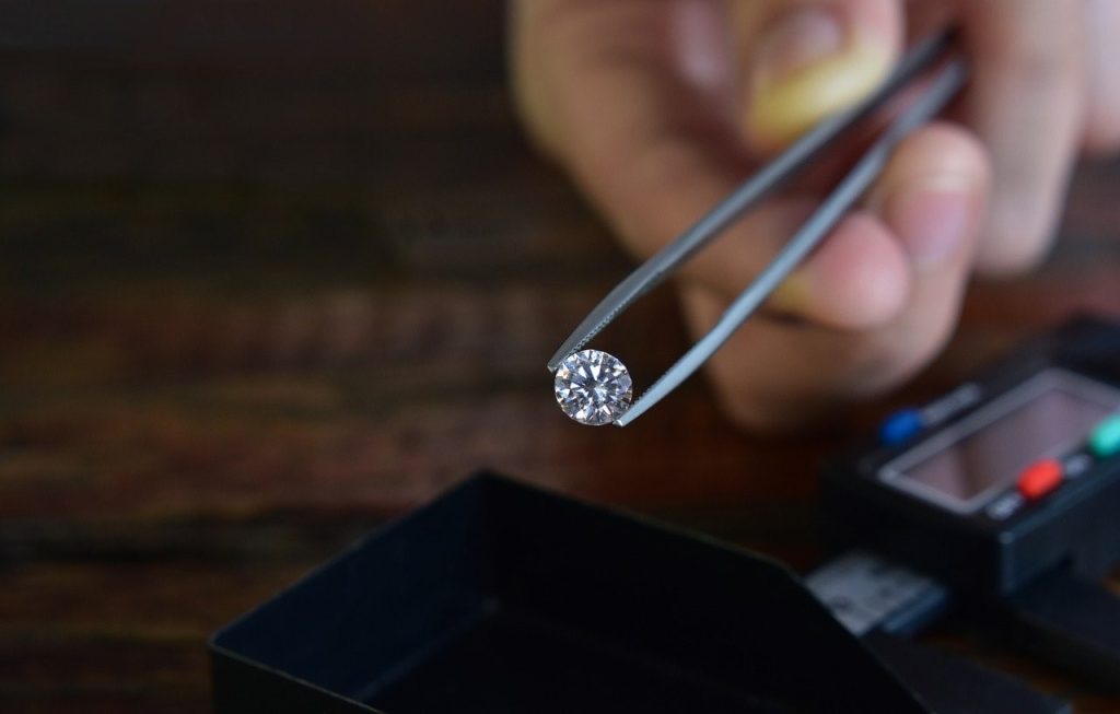 Which are the most popular shapes and cutting styles of diamonds?