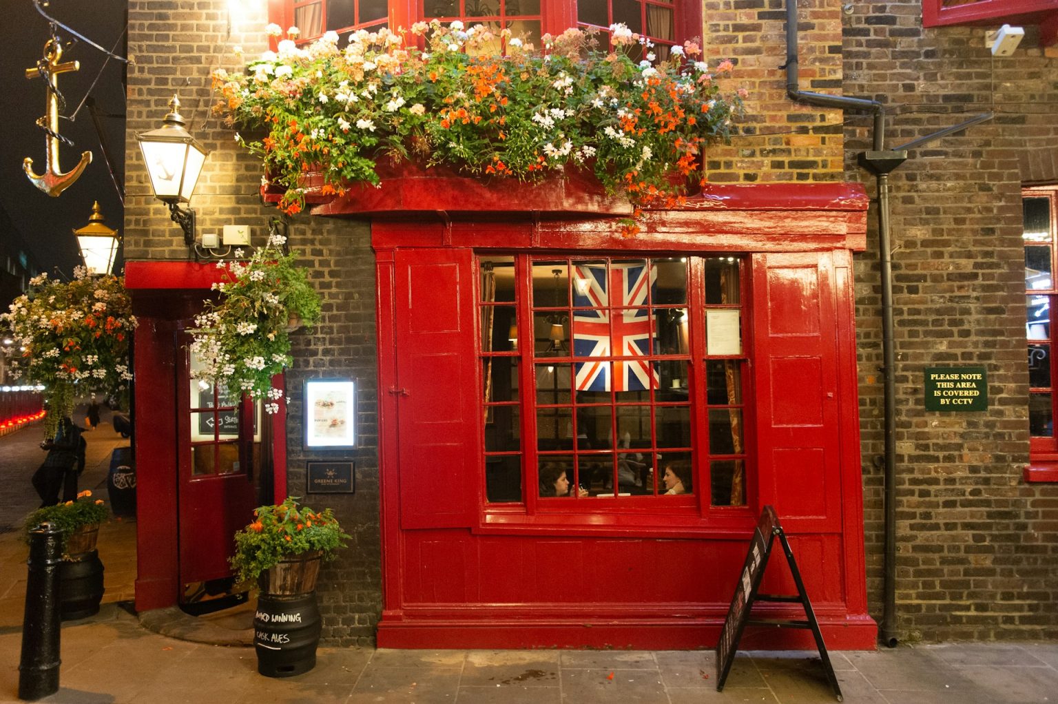 Exploring London's Historic and Must-Visit Pubs